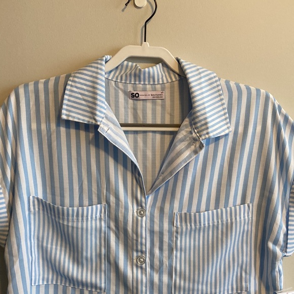SO women’s blue and white striped button down short sleeve blouse - Picture 2 of 12